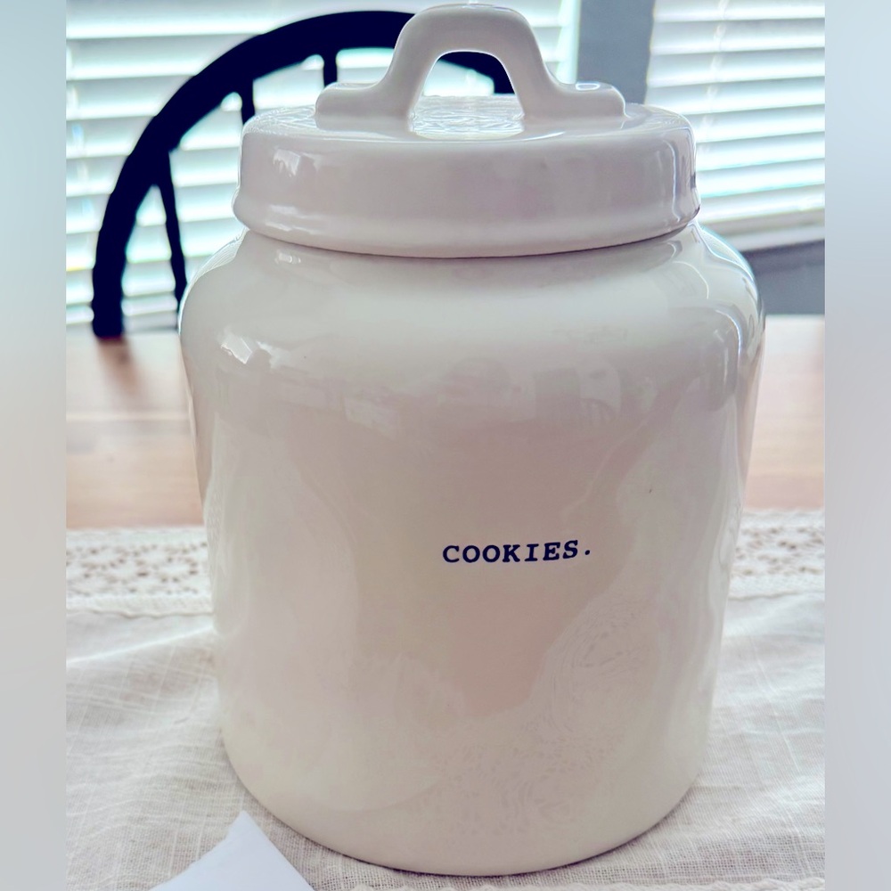 Rae Dunn cookie jar